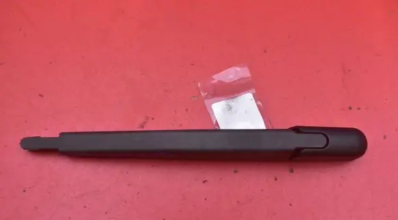 Peugeot 508 RXH Rear wiper blade arm