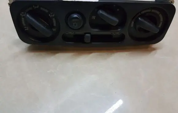 Mitsubishi Pajero Sport I Climate control unit