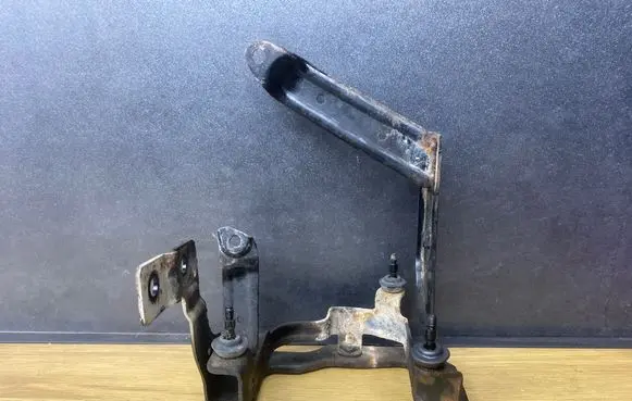 Volvo V50 Power steering pump mounting bracket 3M513K738AB 1604085001020