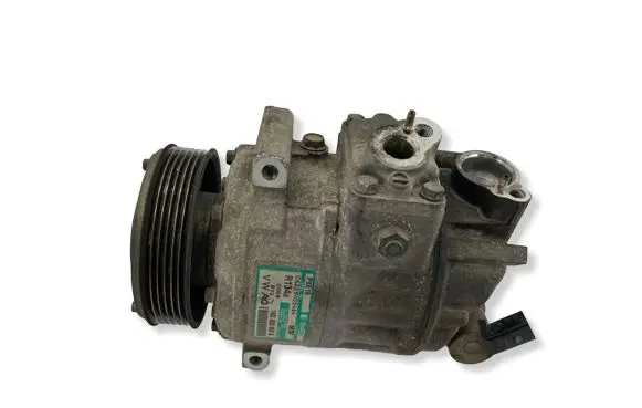 Volkswagen Touran I Air conditioning (A/C) compressor (pump) 1K0820803G 06229803464