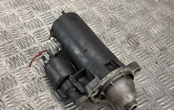 Volkswagen PASSAT B5.5 Starter motor