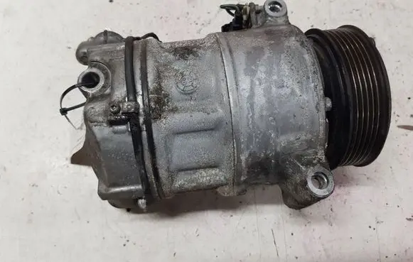 Jaguar XF X250 Air conditioning (A/C) compressor (pump) 9X2319D629DA BVNUN 039758010B4