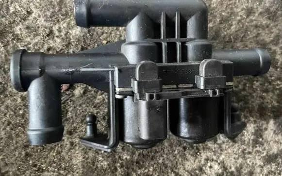 BMW 7 F01 F02 F03 F04 Coolant heater control valve 9119164