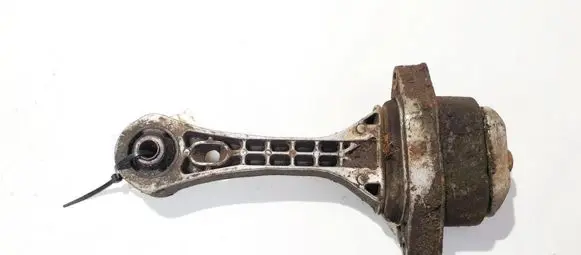 Opel Zafira B Engine mount bracket