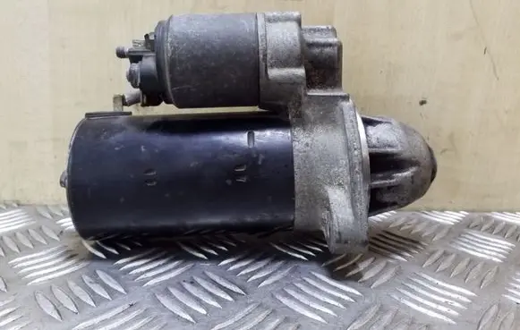 Volvo V70 Starter motor 0001109041