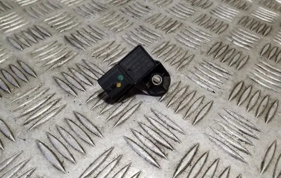 Nissan X-Trail T32 Air pressure sensor 0281006108 H8201038353