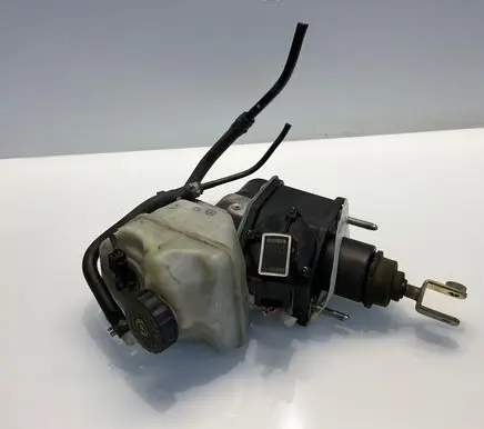 Mercedes-Benz CLS C219 Master brake cylinder A0004300312 Q201227 9201227