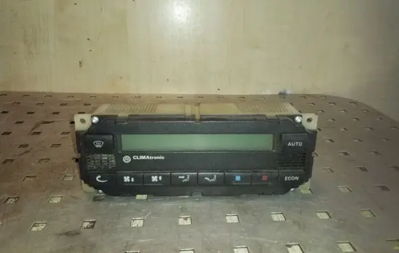 Volkswagen PASSAT B5 Climate control unit 3B1907044B