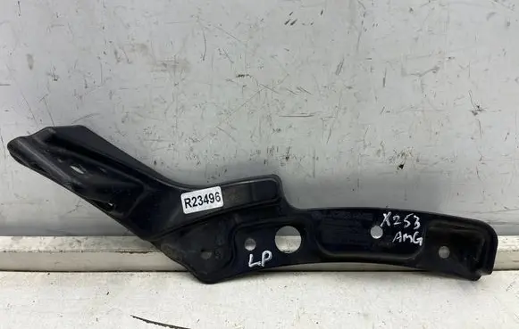 Mercedes-Benz GLC X253 C253 Front bumper mounting bracket A2538857700