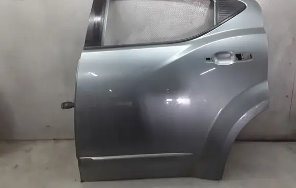 Dodge Avenger Rear door 