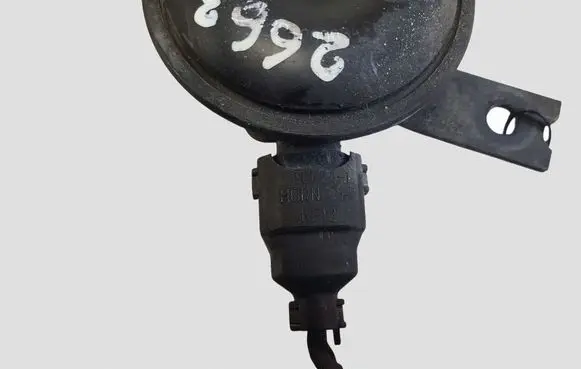 KIA Carens II Horn signal E428R000034