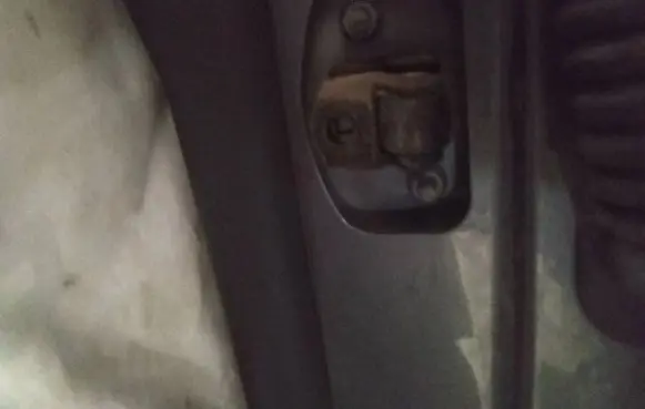 Volvo V50 Rear door check strap stopper