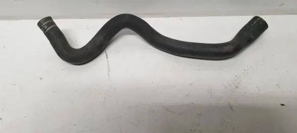 Coolant pipe/hose