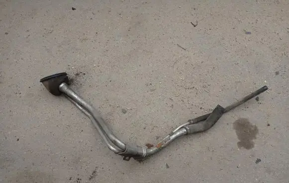 Fuel tank filler neck pipe
