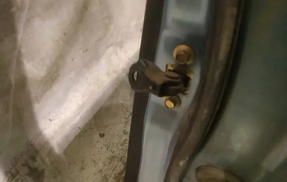 Honda FR-V Rear door check strap stopper