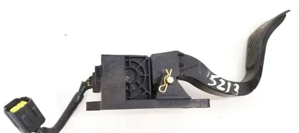 KIA Sorento Accelerator throttle pedal A63RAA010