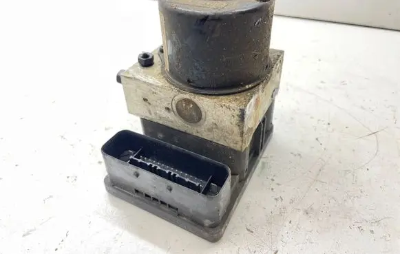 Volkswagen New Beetle ABS Pump 1C0907379C 1J0614117E
