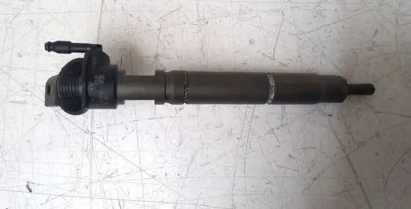 Mercedes-Benz Sprinter W906 Fuel injector A6460701487