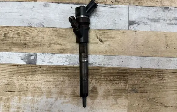 Toyota Yaris Fuel injector 0445110085