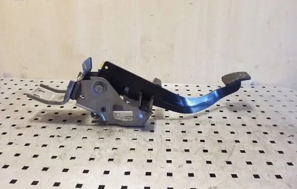 Clutch pedal