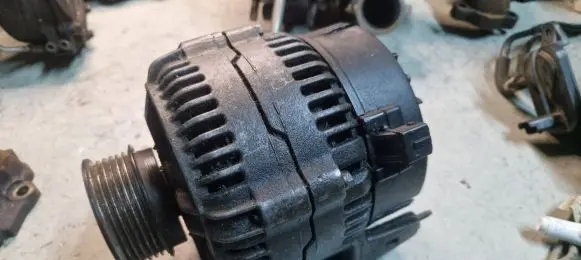 Volvo S70 V70 V70 XC Generator/alternator 9447866 0123515028