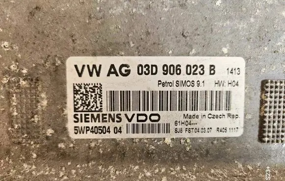 Volkswagen Polo IV 9N3 Engine control unit/module 03D906023B 5WP4050404 SM0SS1