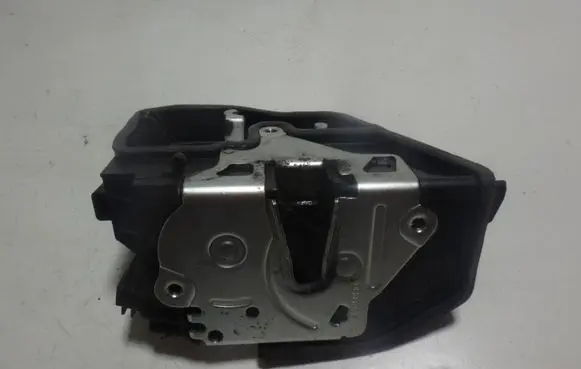BMW 5 GT F07 Rear door lock 7202148