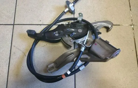 Lexus IS III XE30 Handbrake/parking brake lever assembly