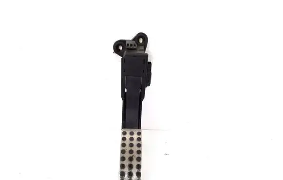 Mercedes-Benz ML W164 Accelerator throttle pedal A1643000104