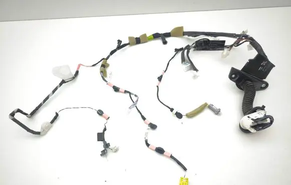 Toyota Prius (XW50) Front door wiring loom 8215147611