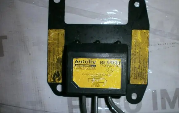 Renault Laguna I Airbag control unit/module 7700842194C 550289100