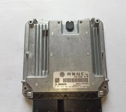 Volkswagen Transporter - Caravelle T5 Engine control unit/module 070906016EC 1039S26400 0281014893