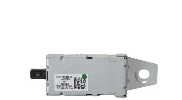 Toyota Yaris Aerial antenna amplifier LCPT18C847EC