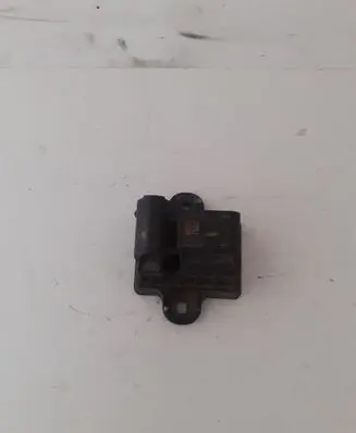 Glow plug pre-heat relay