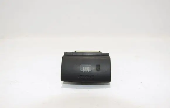 Toyota Avensis T220 Windscreen/window heater switch 156960