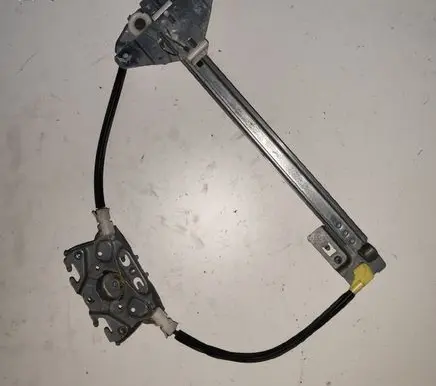 Rear door manual window regulator