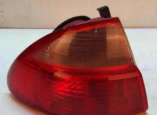 Toyota Avensis T220 Rear/tail lights