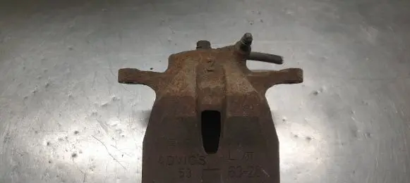 Toyota Auris E180 Front brake caliper