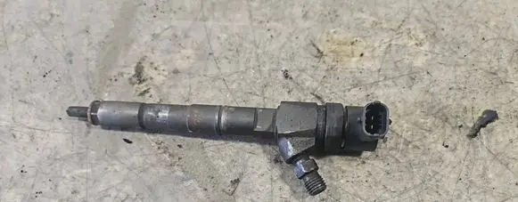 Fuel injector