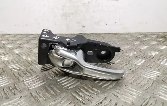 Jeep Cherokee Front door interior handle