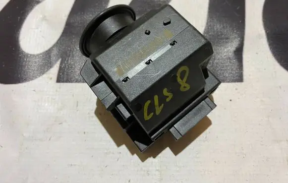 Mercedes-Benz E W211 Ignition lock 2115451408 A2115451408