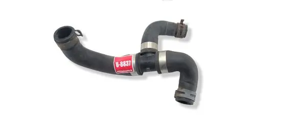 Volkswagen PASSAT B8 Engine coolant pipe/hose 04L121087
