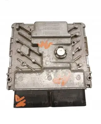 Volkswagen Golf VII Engine control unit/module 