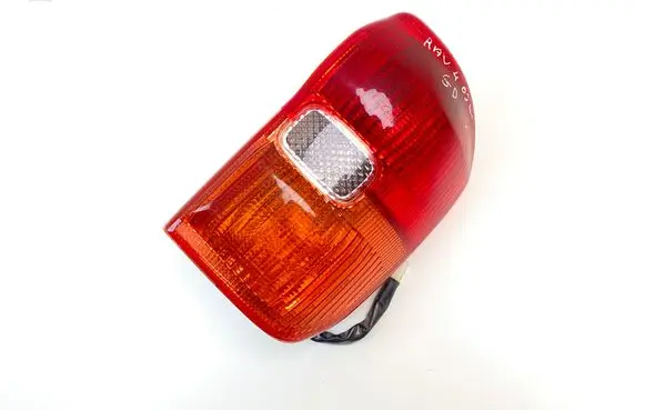 Toyota RAV 4 (XA20) Rear/tail lights 4226 9800