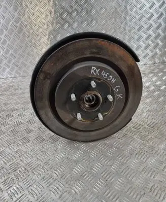 Rear wheel hub
