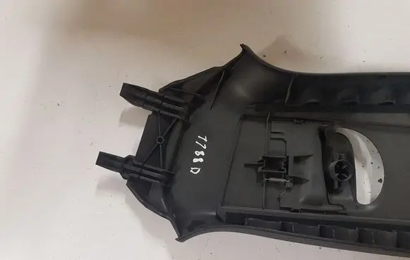 Volvo V40 (B) pillar trim (top) 31307225 PPEPDMMD15