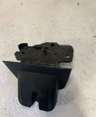 Audi A3 S3 8P Tailgate/trunk/boot lock/catch/latch 8P4827505A