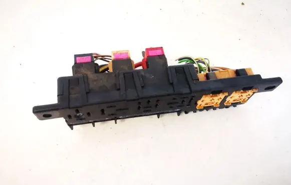 Audi A6 S6 C5 4B Fuse box set 8l0941822a