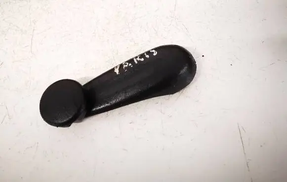 Toyota Yaris Front door window winding handle