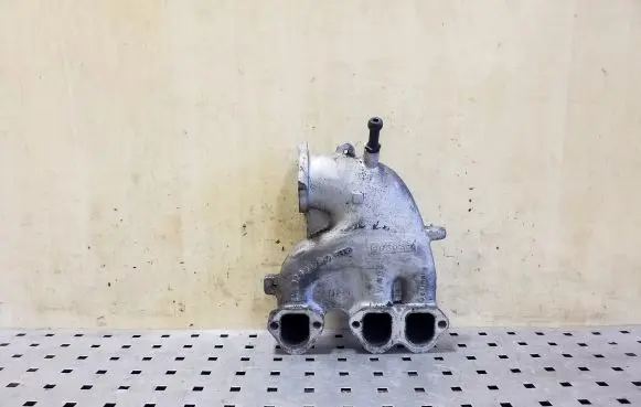Audi A2 Intake manifold 045129713F